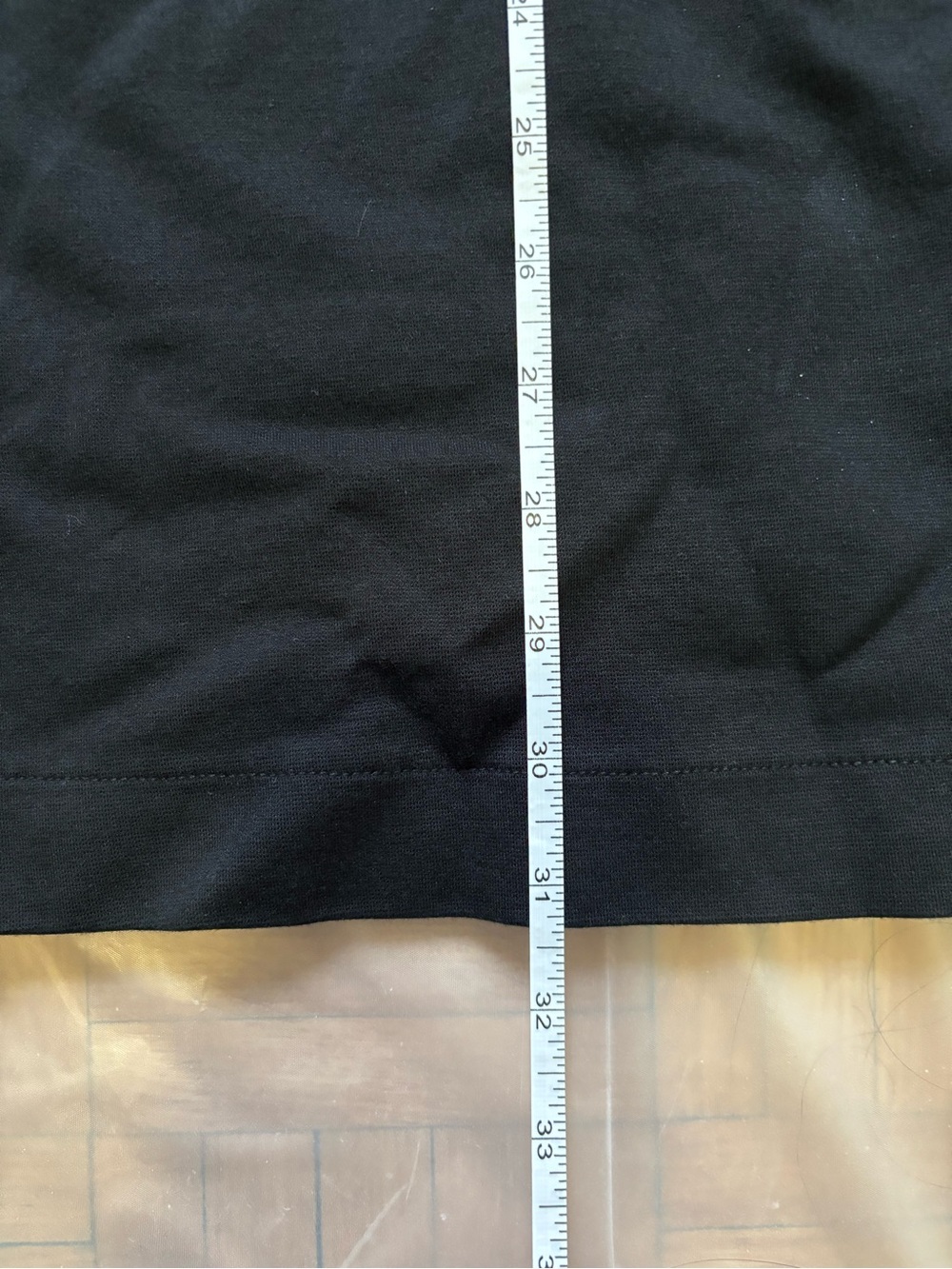 Uniqlo Black Crewneck Tee - Picture 5 of 6